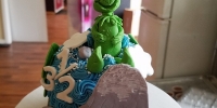 The Grinch Smashcake