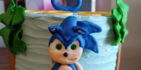 Sonic the Hedgehog Mini Cake